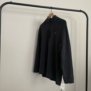 Vineyard Vines Quarter Zip - size L